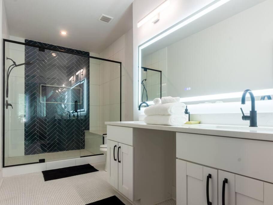 Five75Lux Atl King Bed & Game Room Downtown Atlanta Bagian luar foto